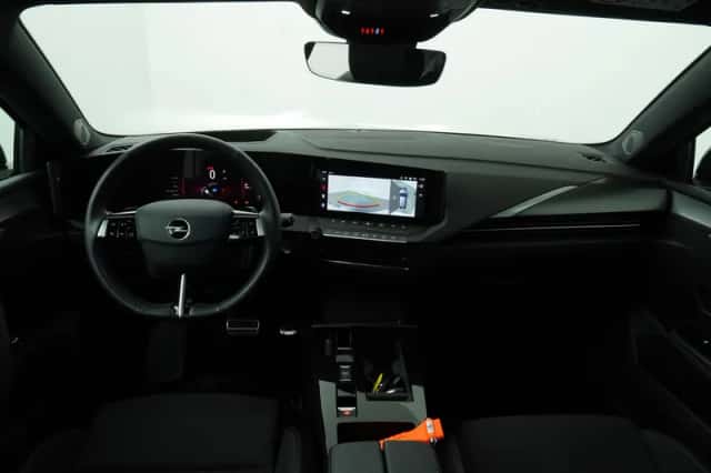 Opel Astra (2024) thumbnail 2