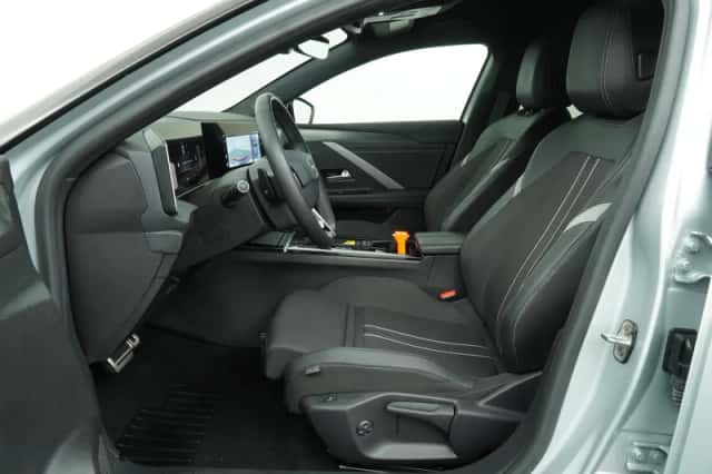 Opel Astra (2024) thumbnail 16