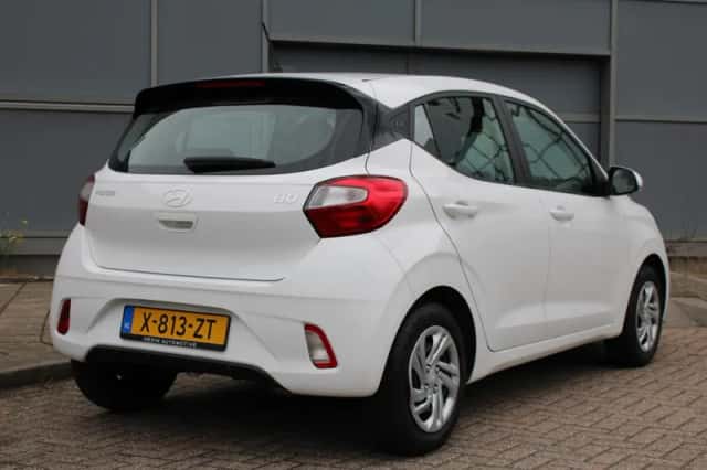 Hyundai i10 (2024) thumbnail 2