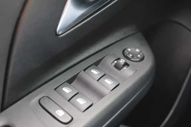 Opel Corsa (2025) thumbnail 18