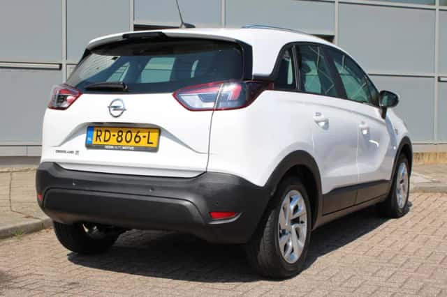 Opel Crossland X (2017) thumbnail 2