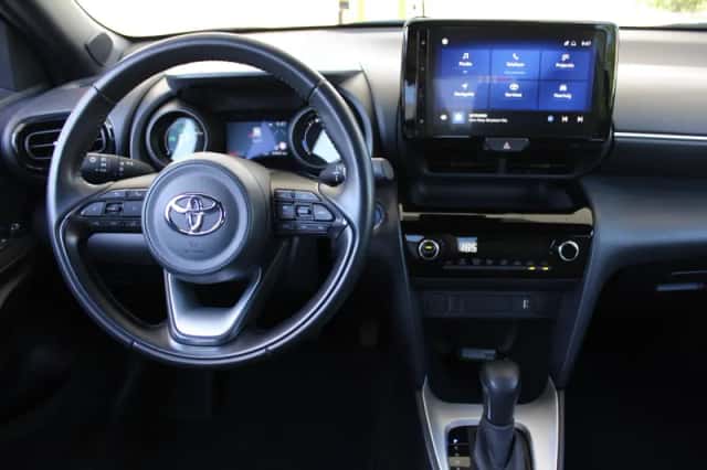 Toyota Yaris Cross (2023) thumbnail 3