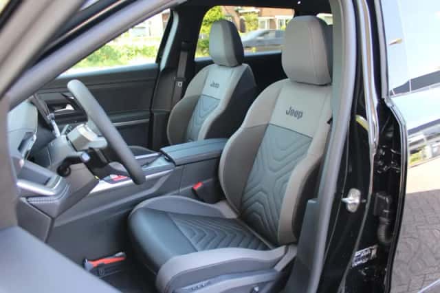 Jeep Compass (2026) thumbnail 8