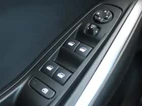 Opel Grandland (2022) thumbnail 18