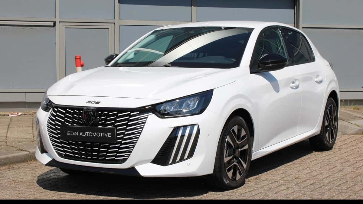 Peugeot 208 (2025) — foto 1