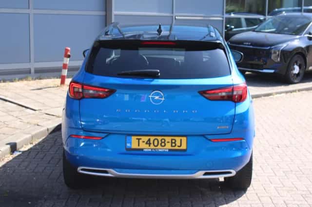Opel Grandland (2023) thumbnail 9