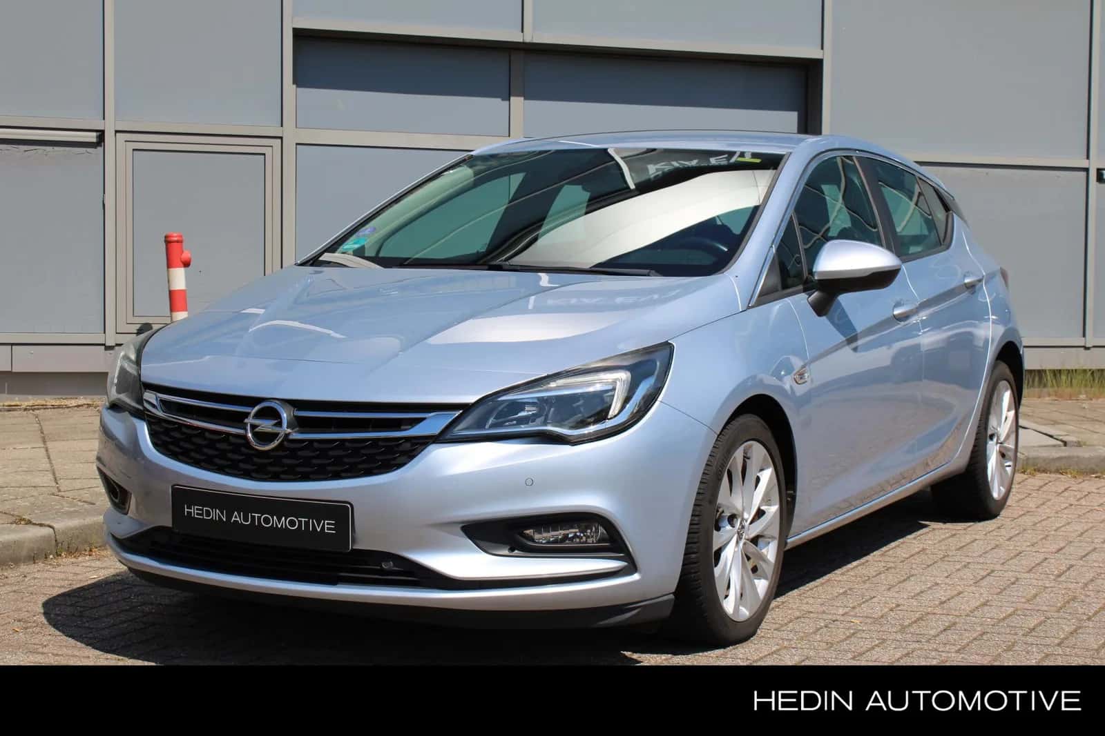 Opel Astra (2016) — foto 1