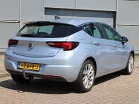 Opel Astra (2016) thumbnail 2