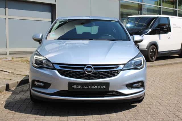 Opel Astra (2016) thumbnail 16