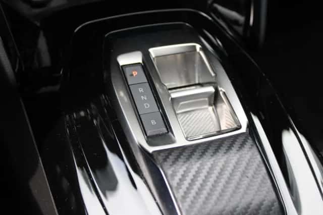 Peugeot e-208 (2023) thumbnail 12