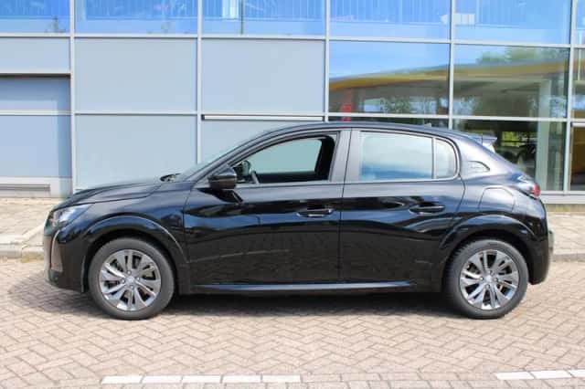 Peugeot e-208 (2023) thumbnail 23