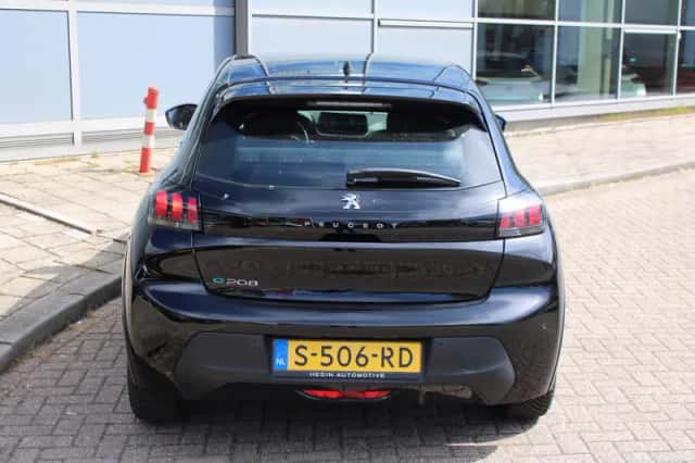 Peugeot e-208 (2023) thumbnail 28