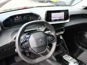 Peugeot e-208 (2023) thumbnail 8