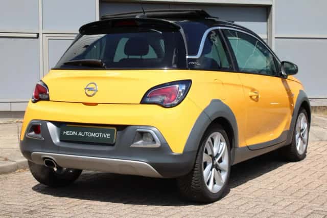 Opel Adam (2016) thumbnail 2