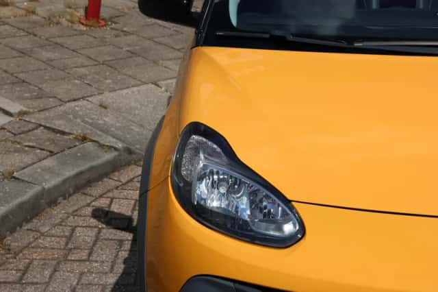 Opel Adam (2016) thumbnail 6