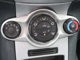 Ford Fiesta (2012) thumbnail 13