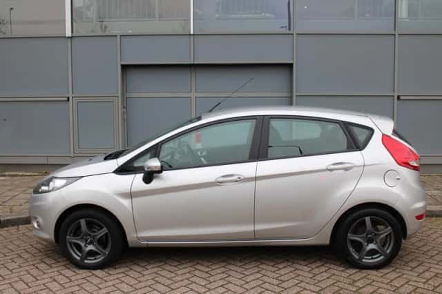 Ford Fiesta (2012) thumbnail 15