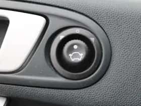 Ford Fiesta (2012) thumbnail 17