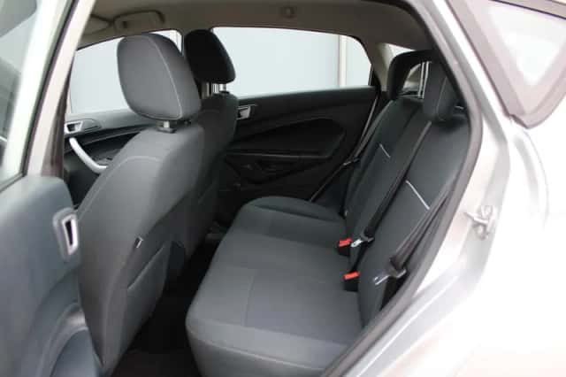 Ford Fiesta (2012) thumbnail 22