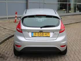 Ford Fiesta (2012) thumbnail 24