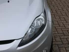 Ford Fiesta (2012) thumbnail 5