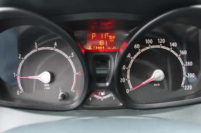 Ford Fiesta (2012) thumbnail 9