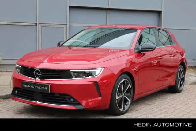Opel Astra (2022) thumbnail 1
