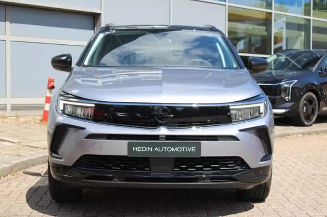 Opel Grandland (2024) thumbnail 2