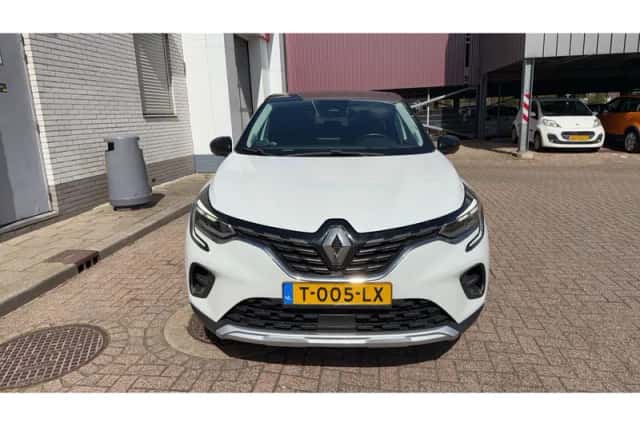 Renault Captur (2021) thumbnail 4