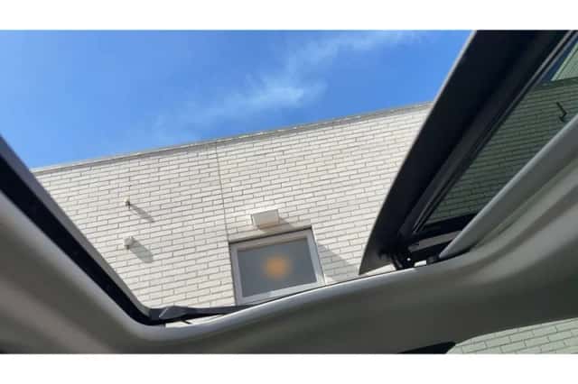 Renault Captur (2021) thumbnail 6