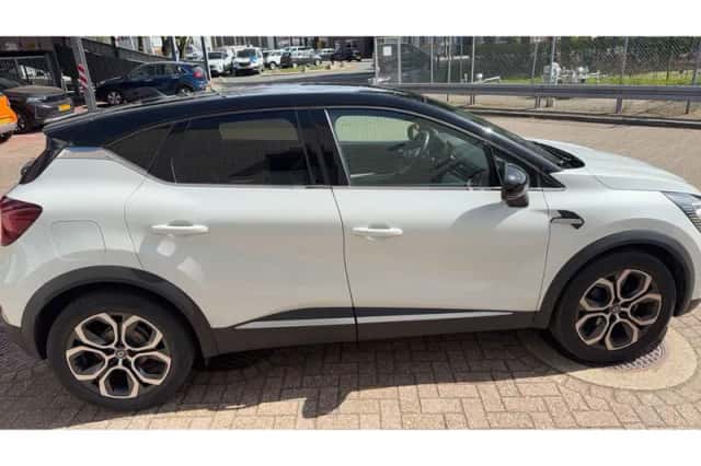 Renault Captur (2021) thumbnail 7