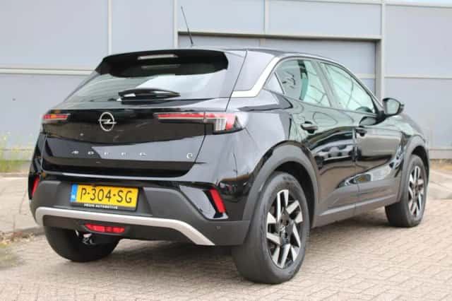 Opel Mokka-e (2022) thumbnail 2