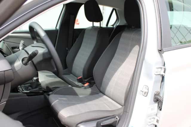 Opel Corsa (2022) thumbnail 5
