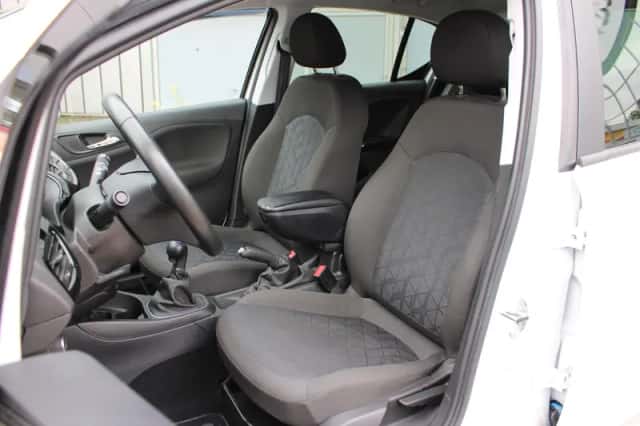 Opel Corsa (2019) thumbnail 4