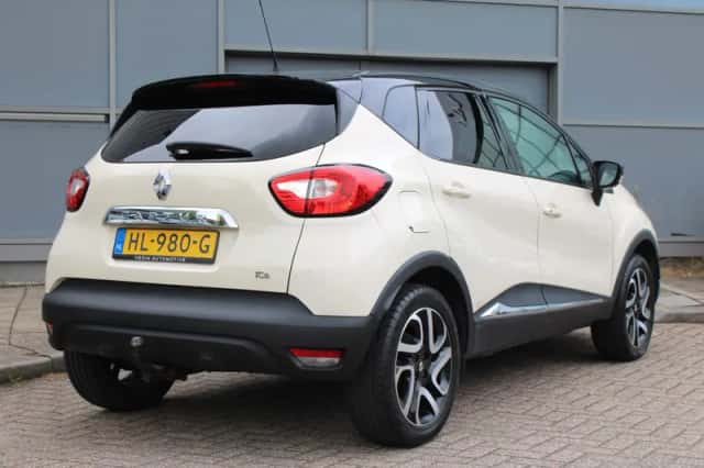 Renault Captur (2015) thumbnail 2