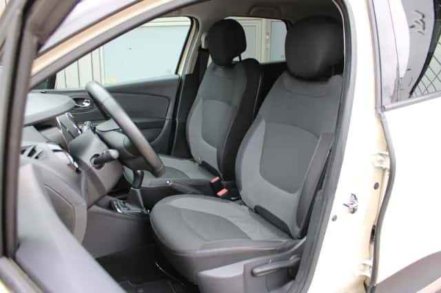 Renault Captur (2015) thumbnail 4
