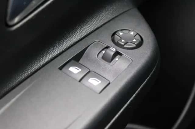 Opel Corsa (2022) thumbnail 19