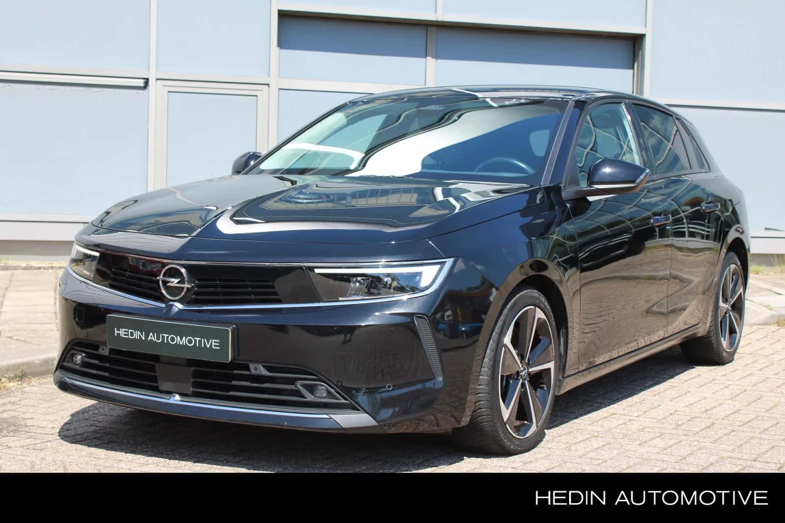 Opel Astra (2022) — foto 1