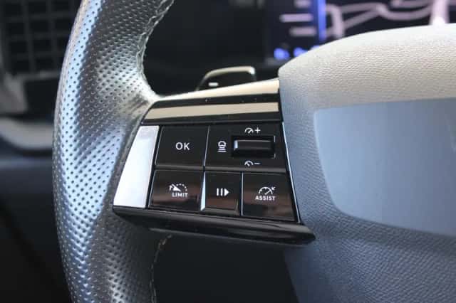 Opel Astra (2022) thumbnail 15