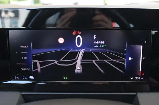 Opel Astra (2022) thumbnail 4