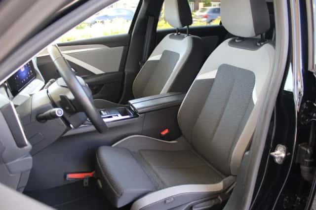 Opel Astra (2022) thumbnail 5