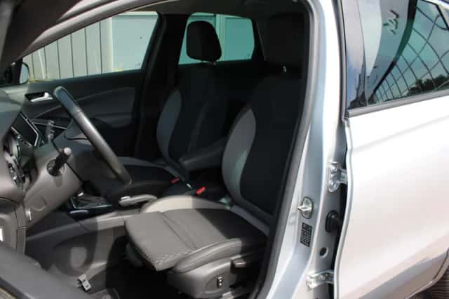 Opel Crossland X (2019) thumbnail 4