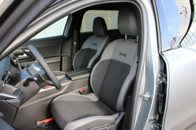 Jeep Compass (2026) thumbnail 4