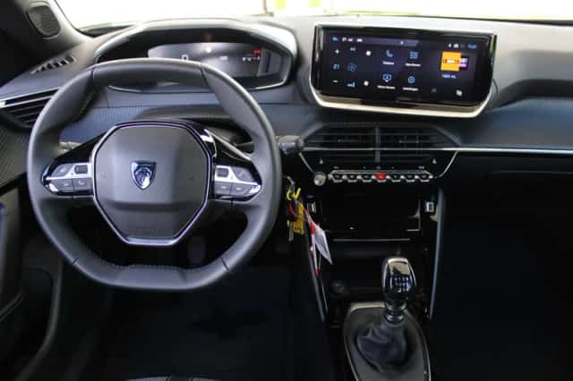 Peugeot 2008 (2025) thumbnail 3
