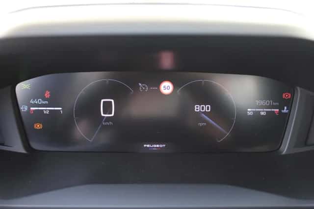 Peugeot 2008 (2025) thumbnail 5