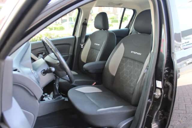 Dacia Sandero Stepway (2016) thumbnail 4