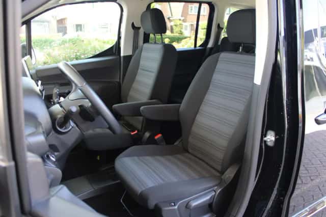 Opel Combo (2022) thumbnail 6