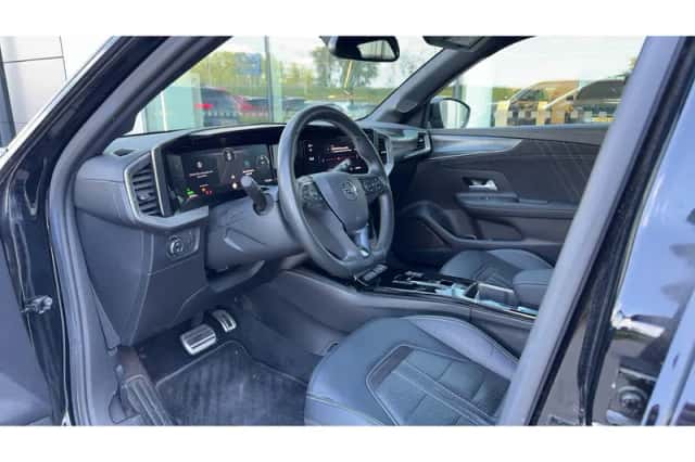 Opel Mokka-e (2022) thumbnail 8