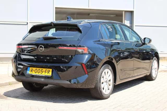Opel Astra (2022) thumbnail 2