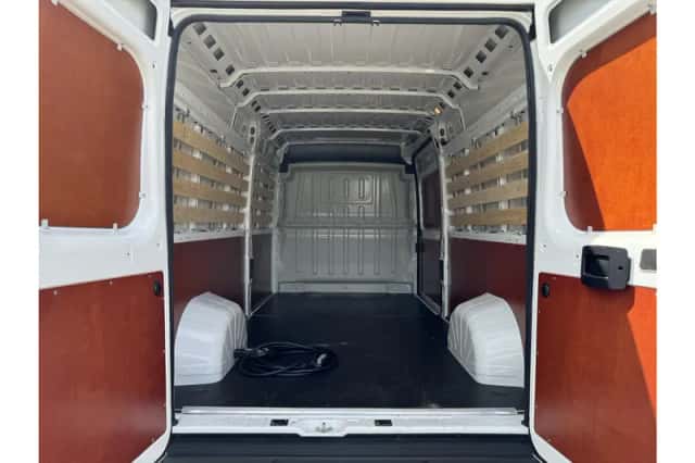 Peugeot Boxer (2021) thumbnail 13